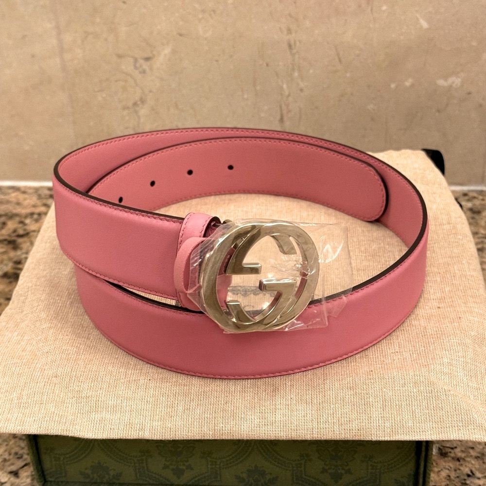 Gucci Pink Calfskin Leather Silver Buckle Belt Interlocking GG in Pink Violet - Picture 2 of 7